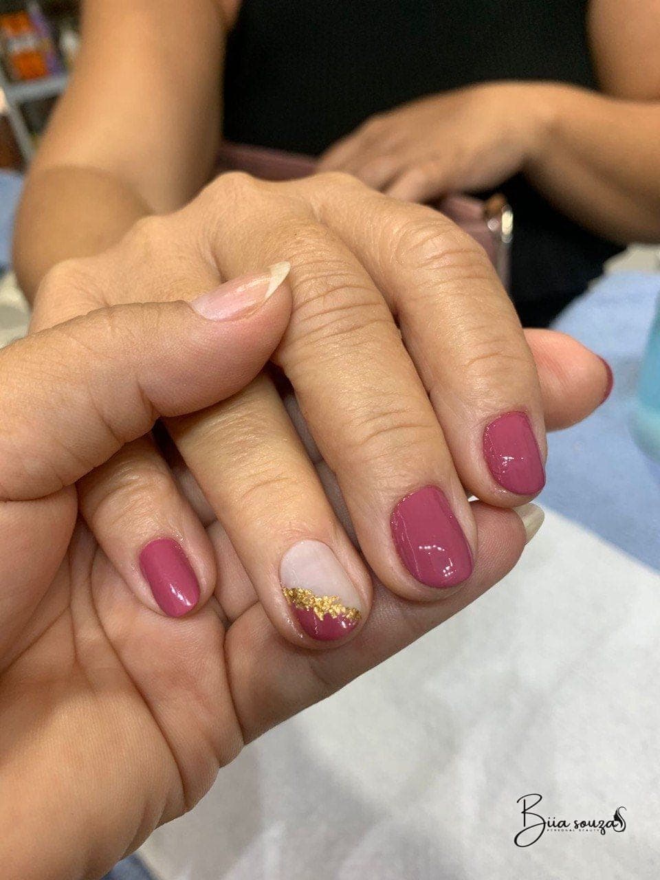 Esmaltação marsala